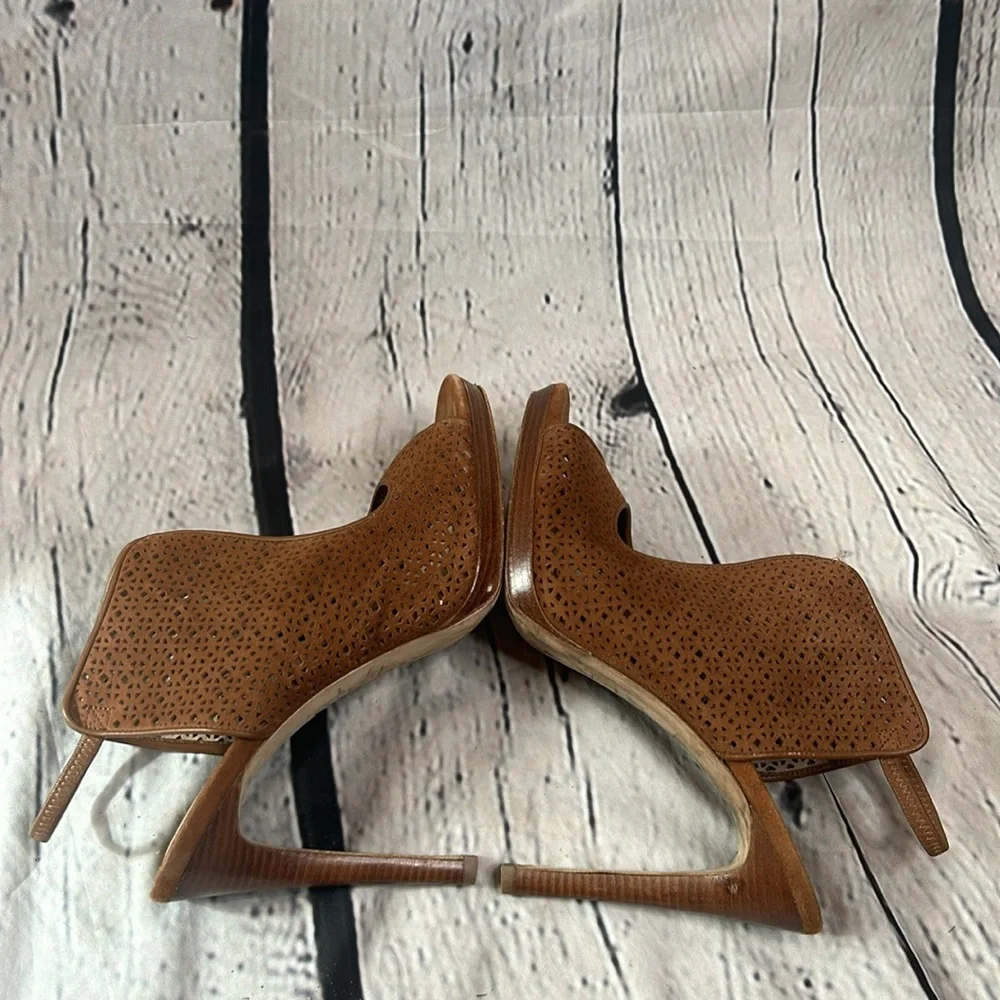 Tory Burch Ellie Heeled Brown Suede Sandals Size 9.5 Great Condition